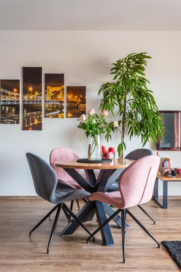 Glamour Apartment City View Breslavia Esterno foto
