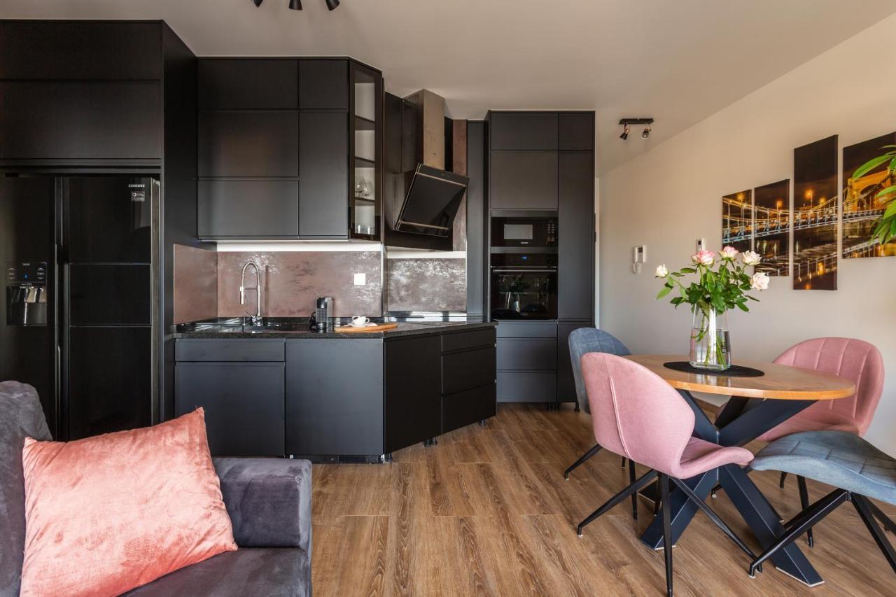 Glamour Apartment City View Breslavia Esterno foto